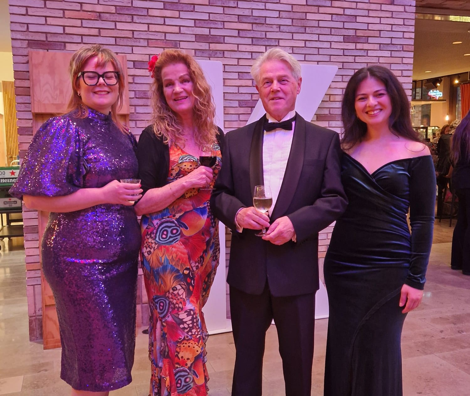 Irma de Boer, Irma Hendriks, Bert Stoop en Ayşe Oral